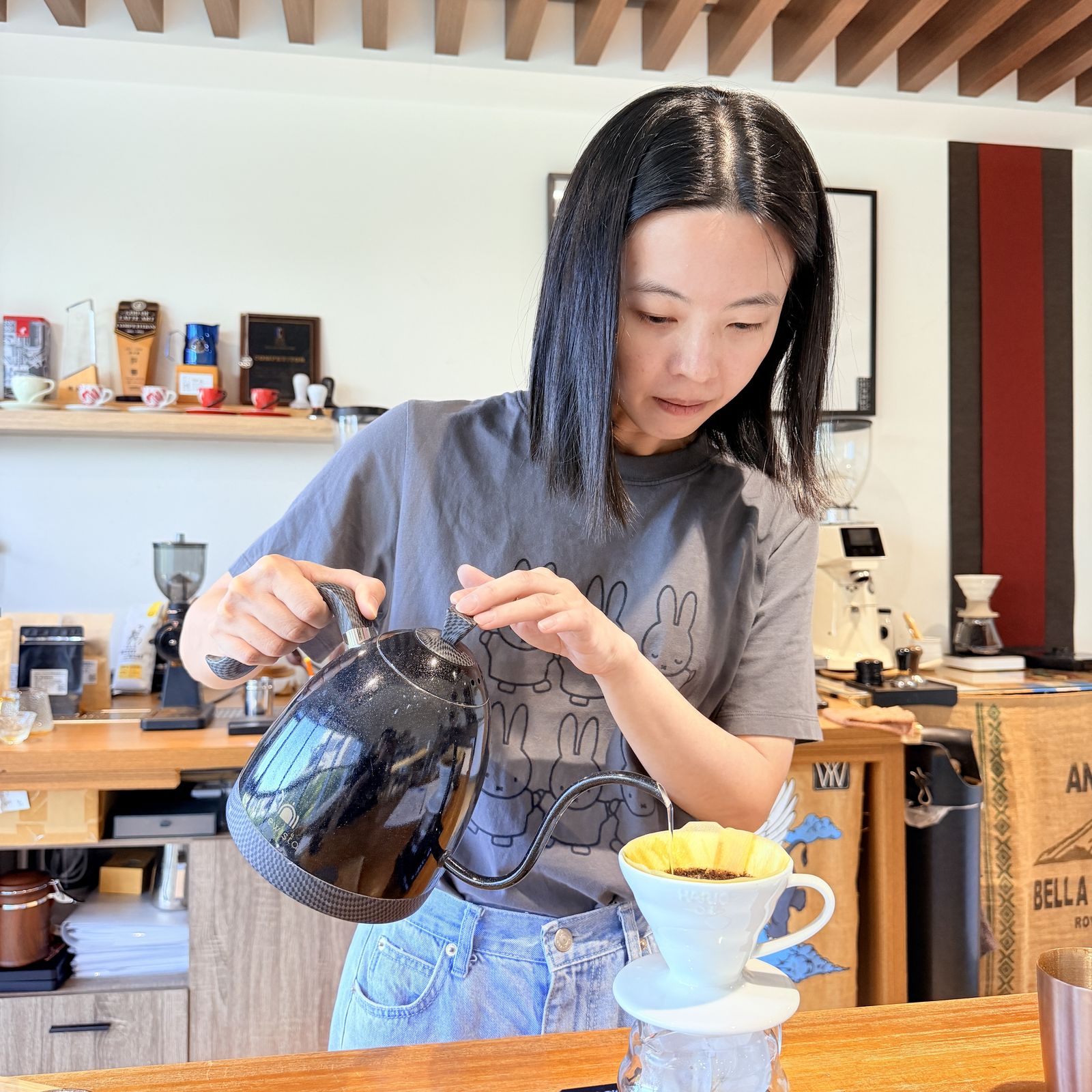 教室中的手沖與磨豆設備